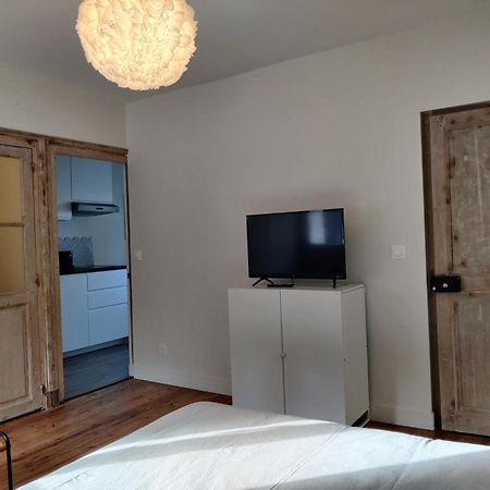 Bel Appart Renove Avec Terrasse Saint-Avertin Exterior foto
