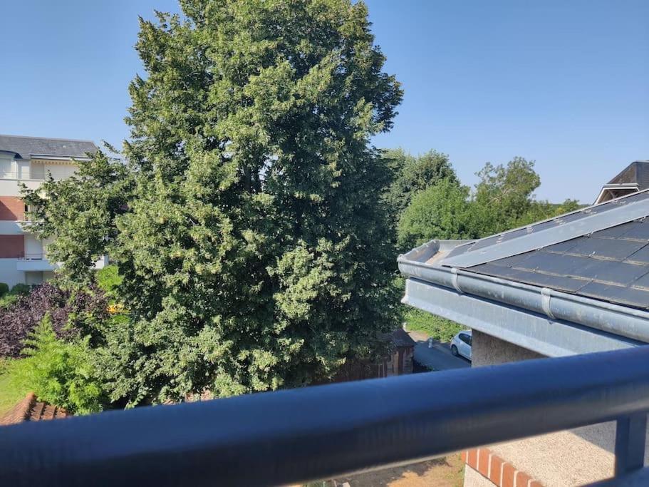 Bel Appart Renove Avec Terrasse Saint-Avertin Exterior foto